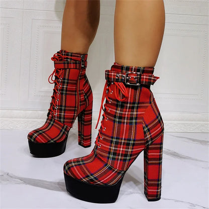 Boots Queen Highschool (Red and black)