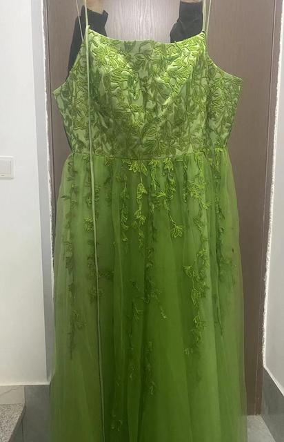 Evening Dress Queen Yanhira (Multiple Colors) - The Drag Queen Closet