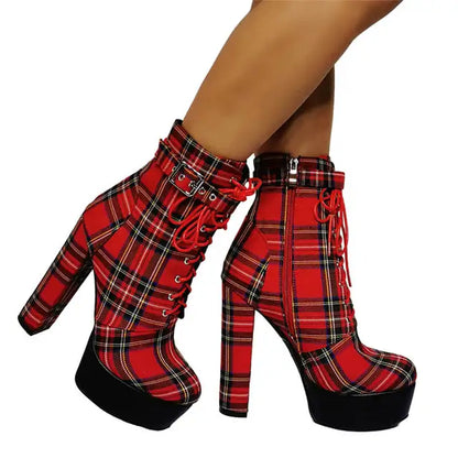 Boots Queen Highschool (Red and black)