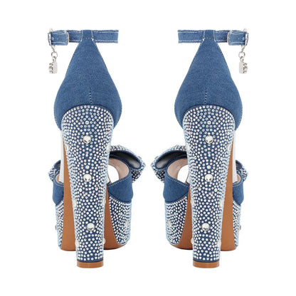 Des sandales Queen Sylvanie (bleu)