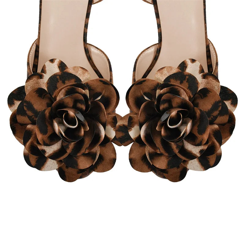 Sandals Queen Edelweiss (2 colors)