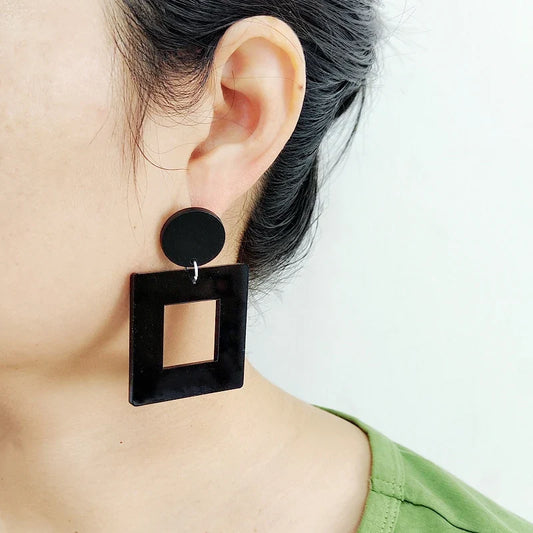 Stud Earrings Queen Square