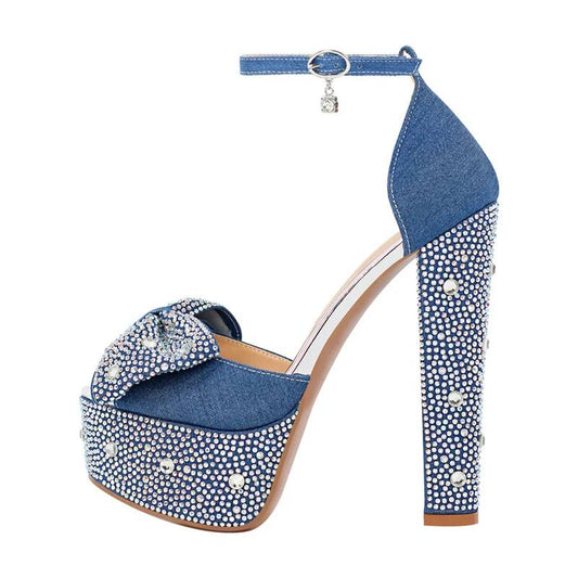 Des sandales Queen Sylvanie (bleu)