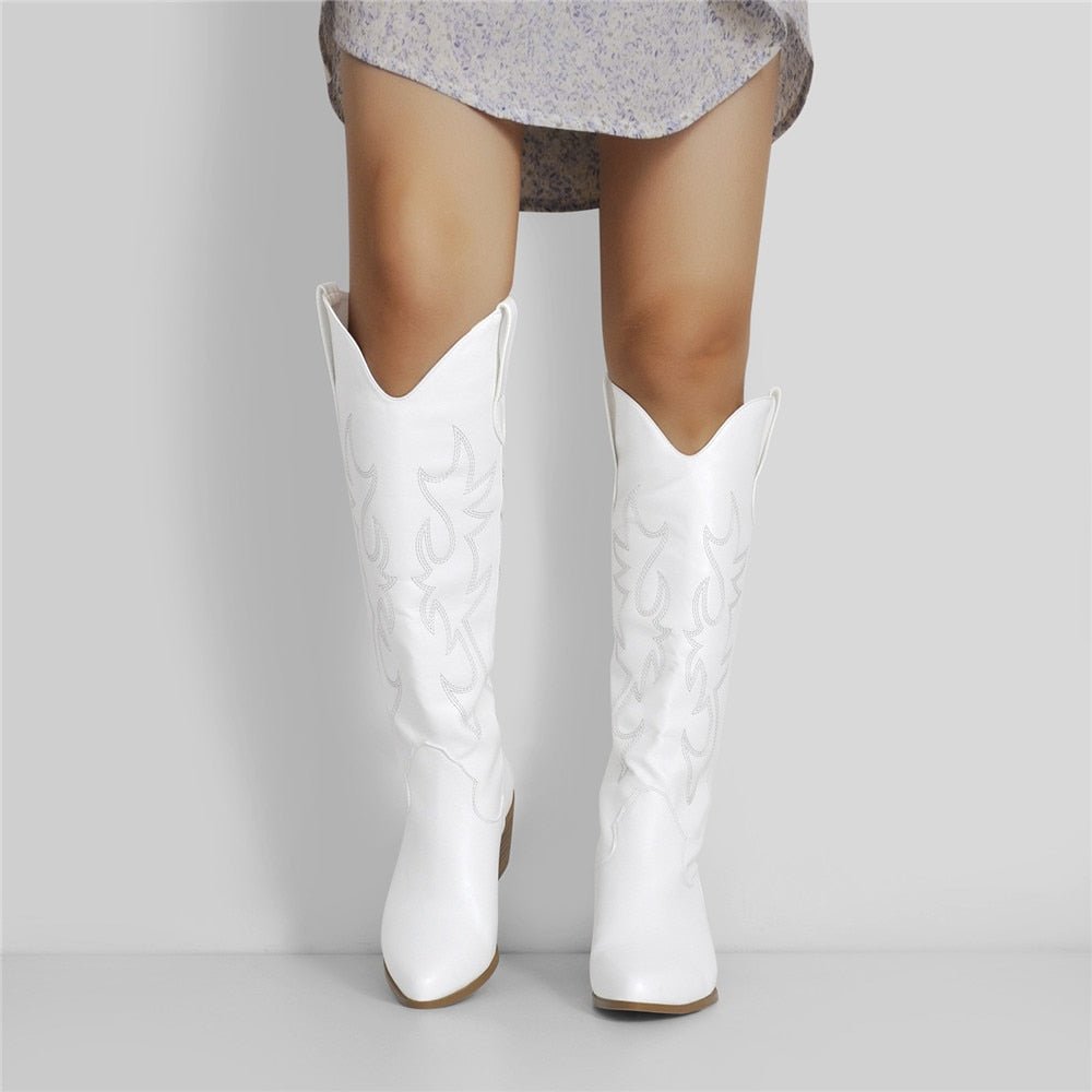 Boots Queen Agnes (White)