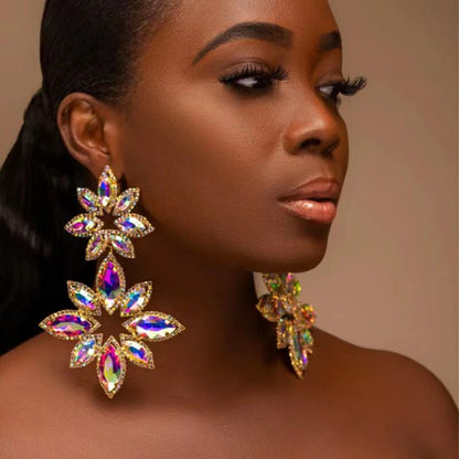 Stud Earrings Queen Fairy (4 Colors)
