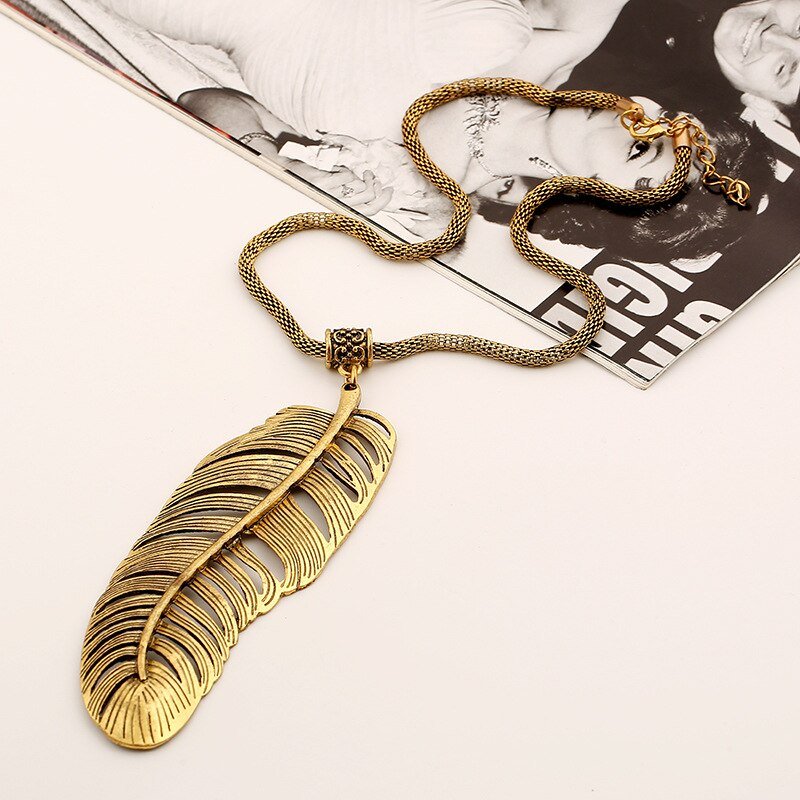 Necklace Drag Feather (Golden or Silvery) - The Drag Queen Closet
