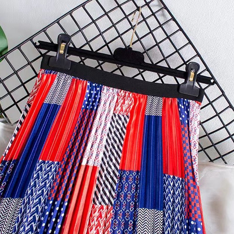 Long pleated store skirt queen