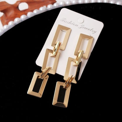 Stud Earrings Queen Chaine (2 Colors) - The Drag Queen Closet