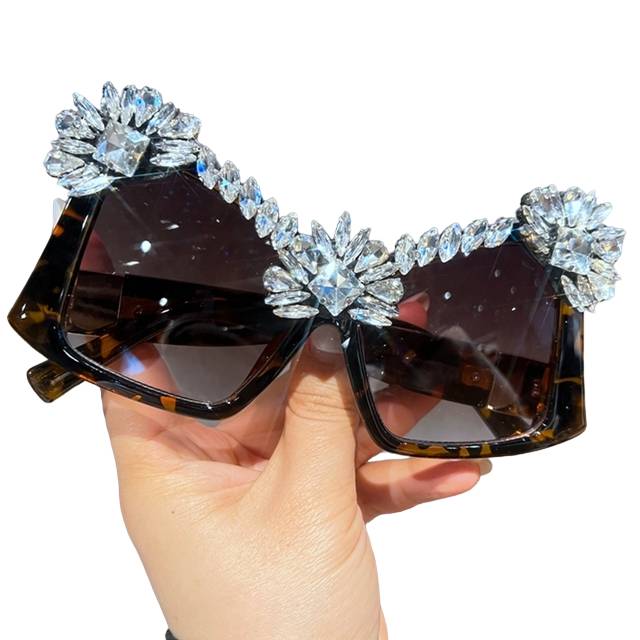 Sunglasses Queen Flyanna (3 Colors) - The Drag Queen Closet