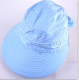 Cappello Drag Hilton (cielo blu)
