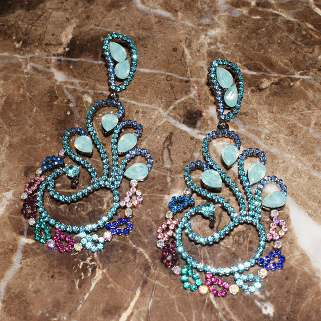 Stud Earrings Queen Rheal (3 Colors)