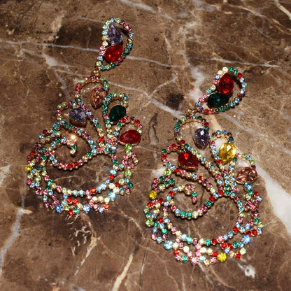 Stud Earrings Queen Rheal (3 Colors)